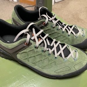 Salewa Hiking Approach Shoe